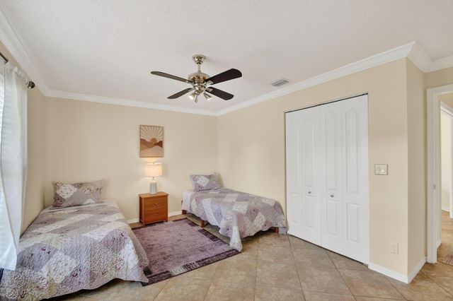8536 Logia Circle, Boynton Beach, FL 33472