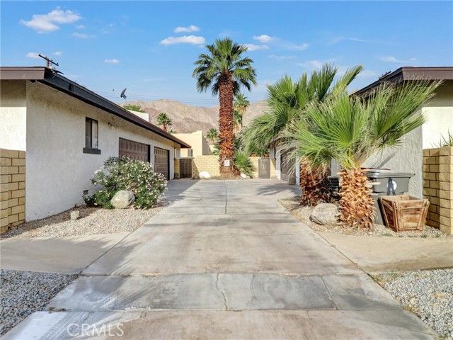 51225 Eisenhower Drive B, La Quinta, CA 92253