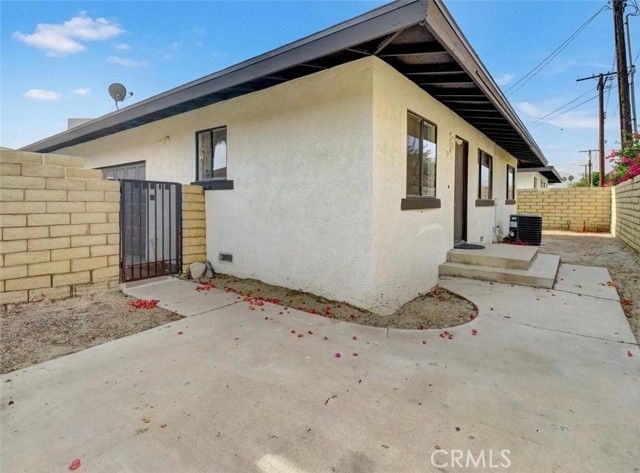 51225 Eisenhower Drive B, La Quinta, CA 92253