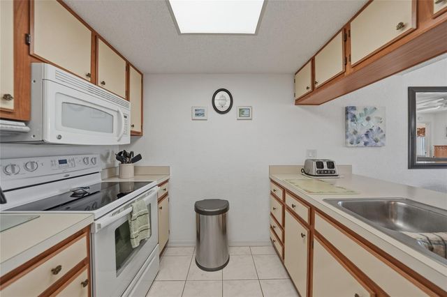 4000 OAKVIEW DRIVE L2, Punta Gorda, FL 33980