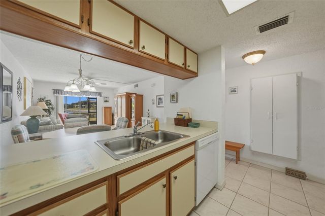 4000 OAKVIEW DRIVE L2, Punta Gorda, FL 33980