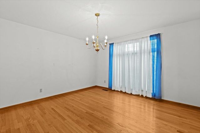 48436 Amber Lane Lane, Shelby Twp, MI 48315