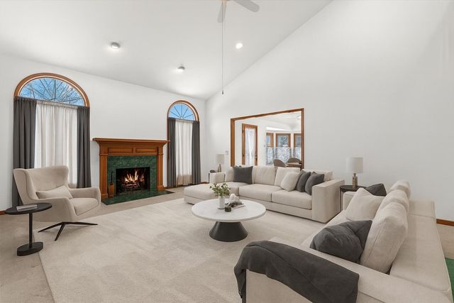 48436 Amber Lane Lane, Shelby Twp, MI 48315