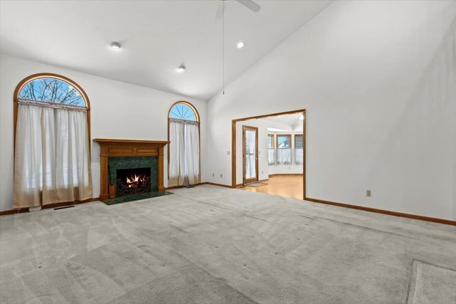 48436 Amber Lane Lane, Shelby Twp, MI 48315