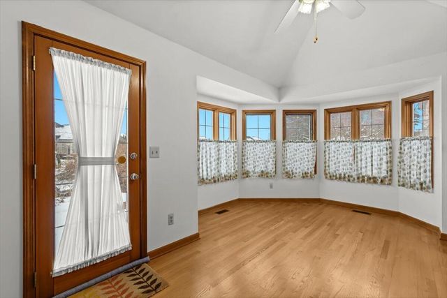 48436 Amber Lane Lane, Shelby Twp, MI 48315