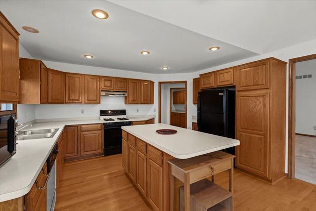 48436 Amber Lane Lane, Shelby Twp, MI 48315