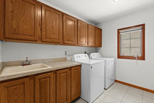 48436 Amber Lane Lane, Shelby Twp, MI 48315