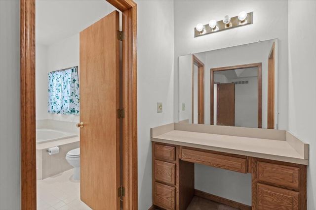 48436 Amber Lane Lane, Shelby Twp, MI 48315