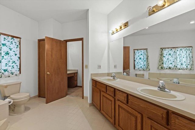 48436 Amber Lane Lane, Shelby Twp, MI 48315