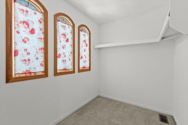 48436 Amber Lane Lane, Shelby Twp, MI 48315