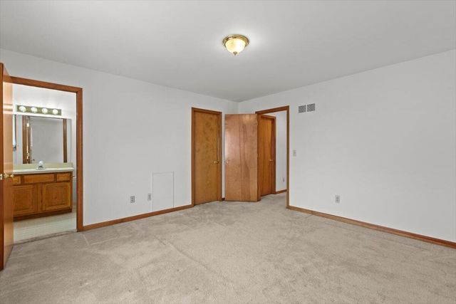 48436 Amber Lane Lane, Shelby Twp, MI 48315