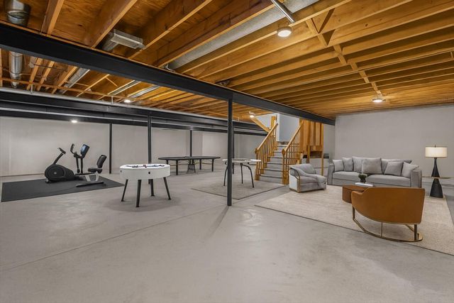 48436 Amber Lane Lane, Shelby Twp, MI 48315