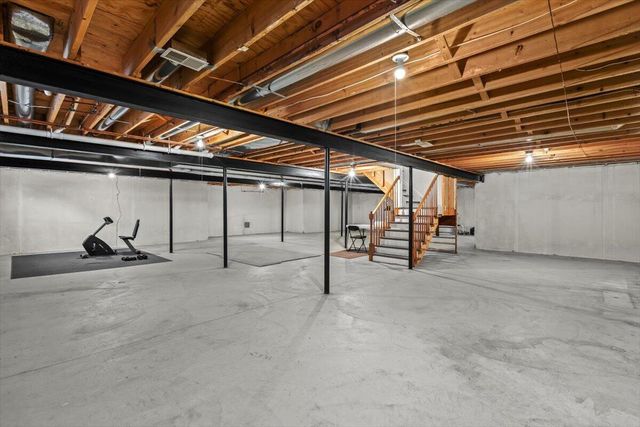 48436 Amber Lane Lane, Shelby Twp, MI 48315