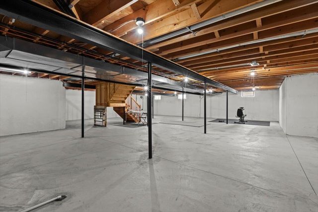 48436 Amber Lane Lane, Shelby Twp, MI 48315