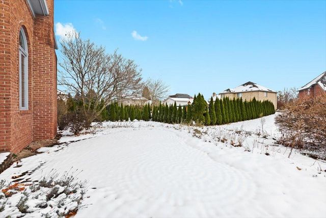 48436 Amber Lane Lane, Shelby Twp, MI 48315