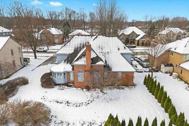 48436 Amber Lane Lane, Shelby Twp, MI 48315