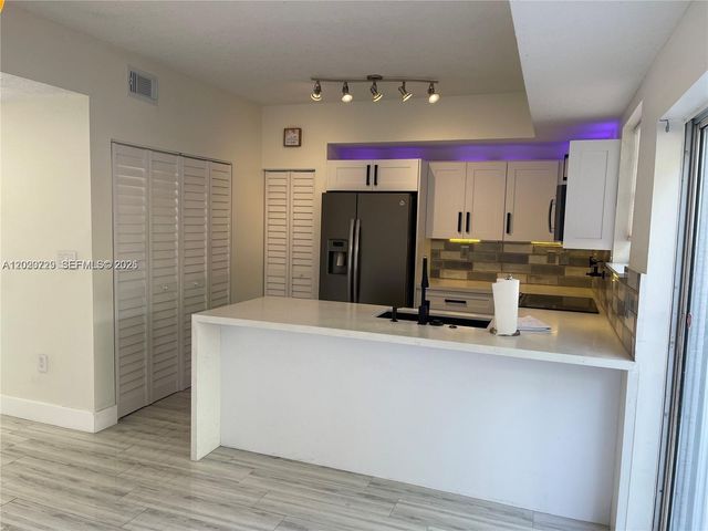 5200 NW 109th Ave 1, Doral, FL 33178
