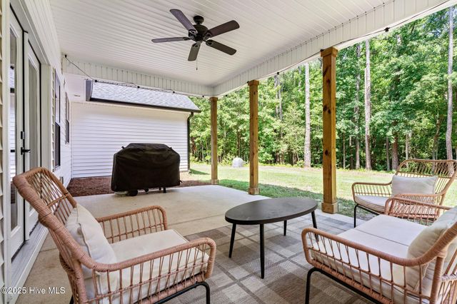 215 Riverway Lane, West End, NC 27376
