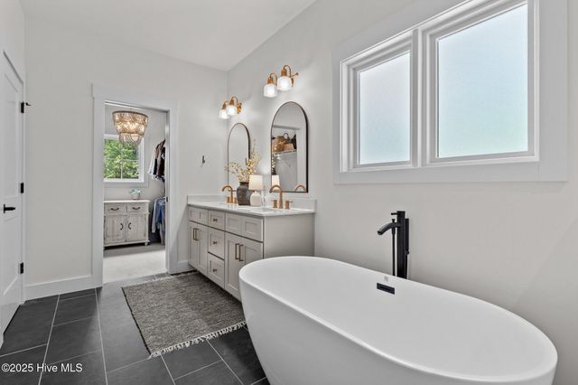 215 Riverway Lane, West End, NC 27376