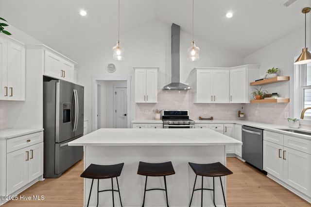 215 Riverway Lane, West End, NC 27376
