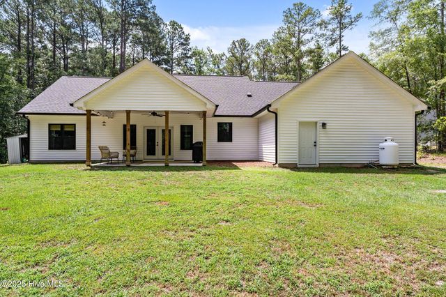 215 Riverway Lane, West End, NC 27376