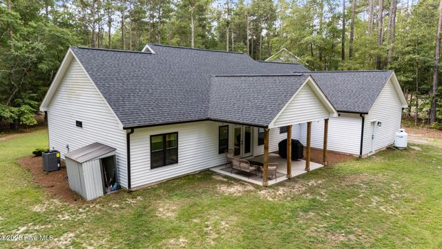 215 Riverway Lane, West End, NC 27376