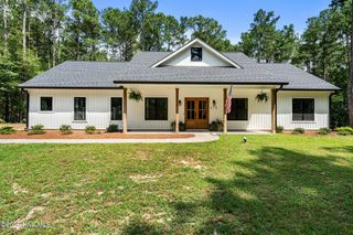 215 Riverway Lane, West End, NC 27376