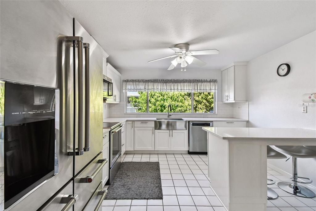 Image 11 of property listing at 4315 W FAIR OAKS AVENUE, Tampa, FL 33611