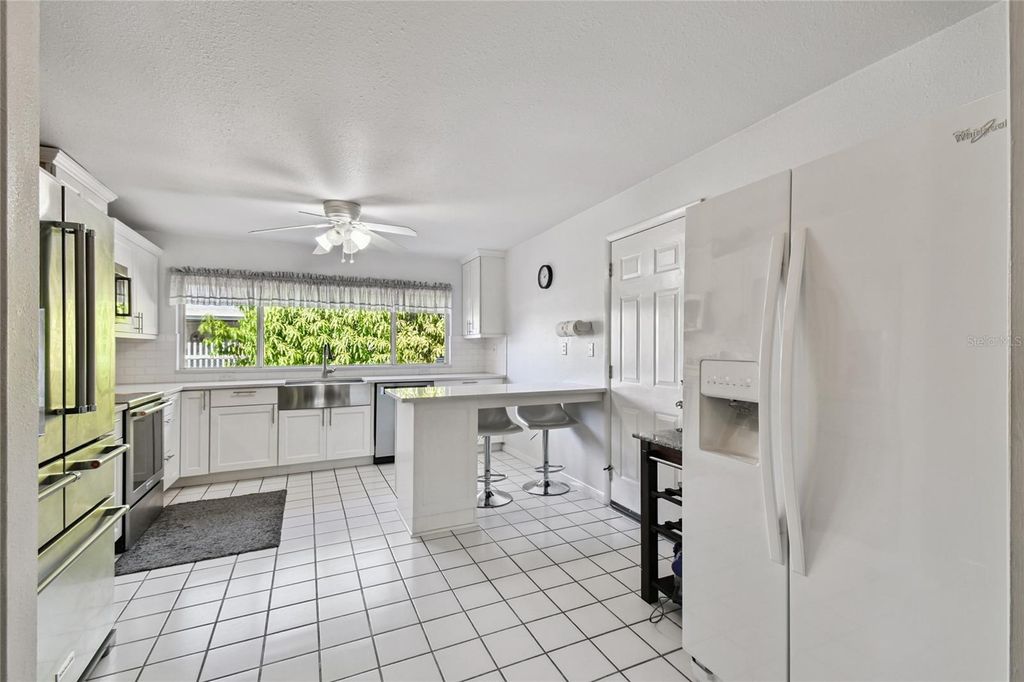 Image 15 of property listing at 4315 W FAIR OAKS AVENUE, Tampa, FL 33611