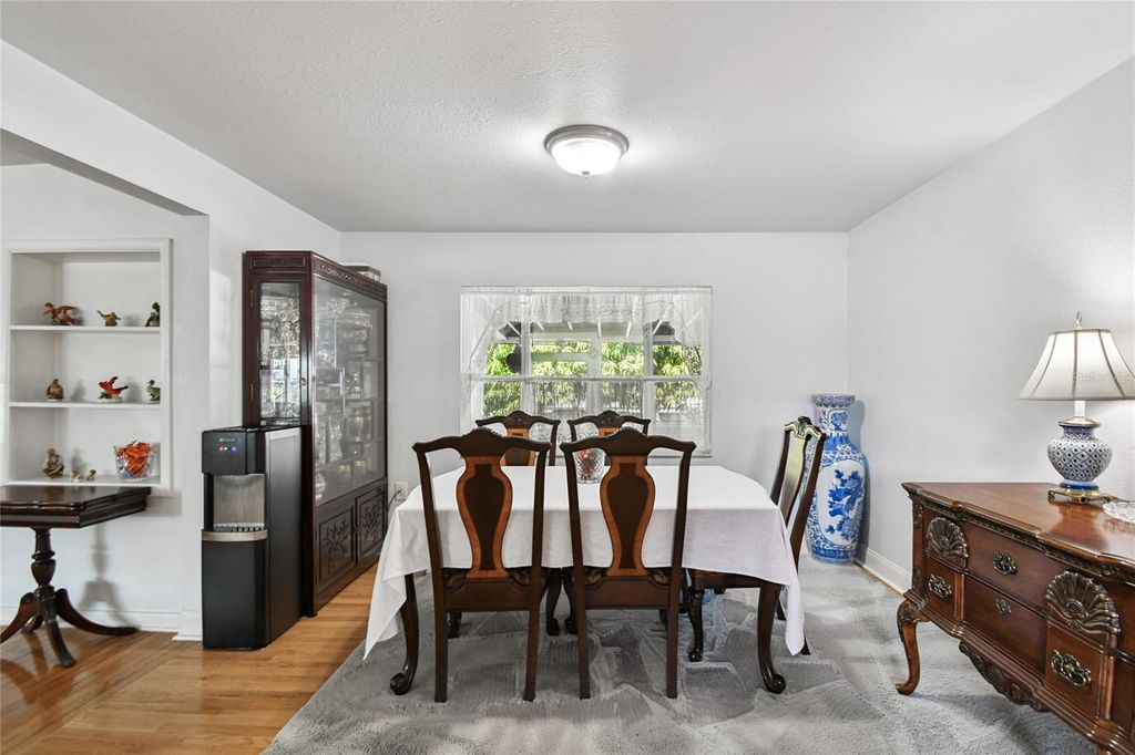 Image 18 of property listing at 4315 W FAIR OAKS AVENUE, Tampa, FL 33611