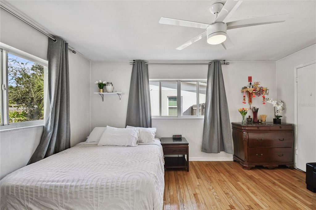 Image 28 of property listing at 4315 W FAIR OAKS AVENUE, Tampa, FL 33611