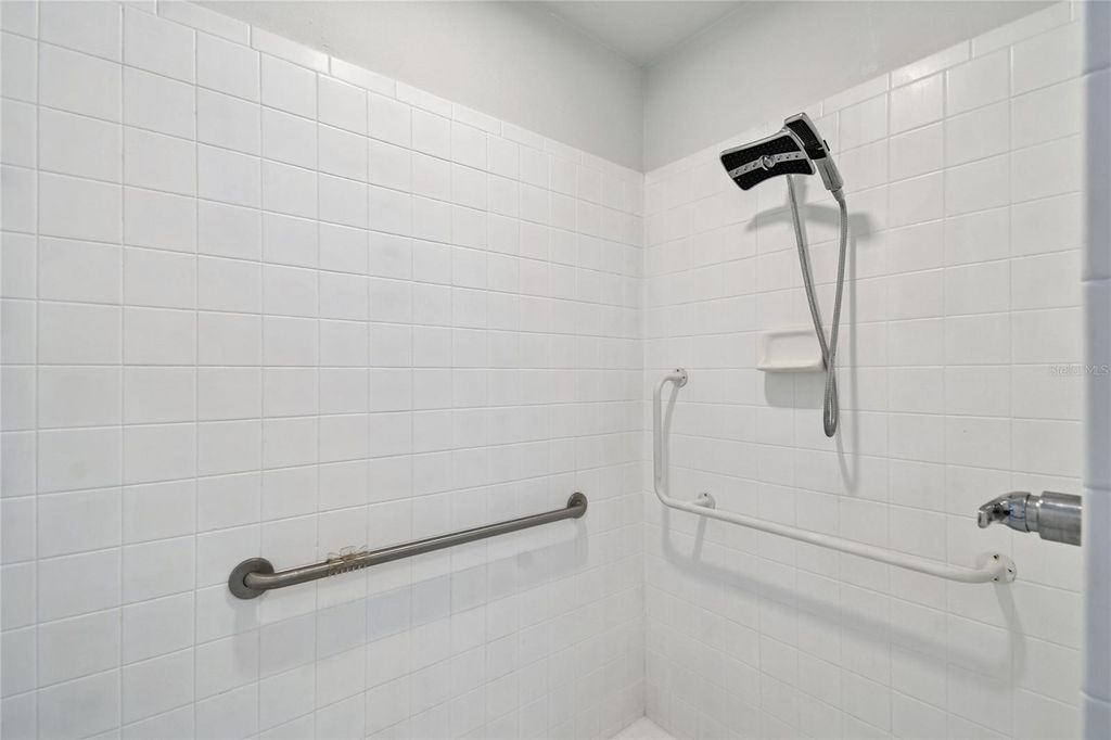 Image 31 of property listing at 4315 W FAIR OAKS AVENUE, Tampa, FL 33611