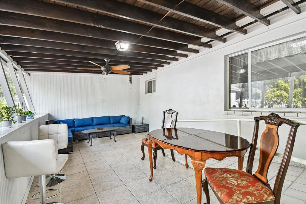 Image 34 of property listing at 4315 W FAIR OAKS AVENUE, Tampa, FL 33611