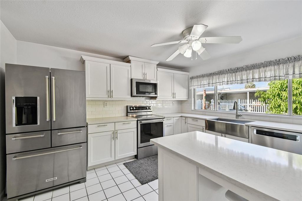 Image 10 of property listing at 4315 W FAIR OAKS AVENUE, Tampa, FL 33611