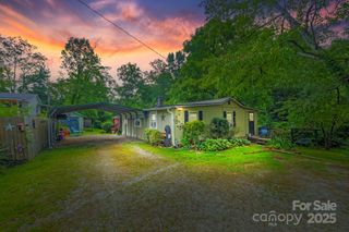 110 N Bear Creek Road, Asheville, NC 28806
