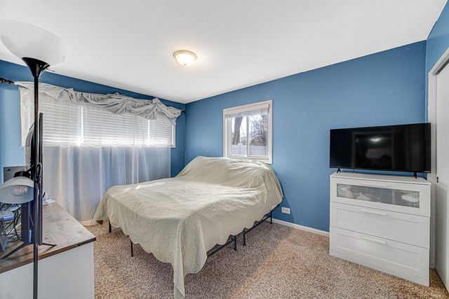 310 Maricopa Lane, Hoffman Estates, IL 60169