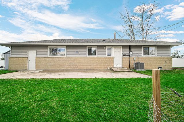 310 Maricopa Lane, Hoffman Estates, IL 60169