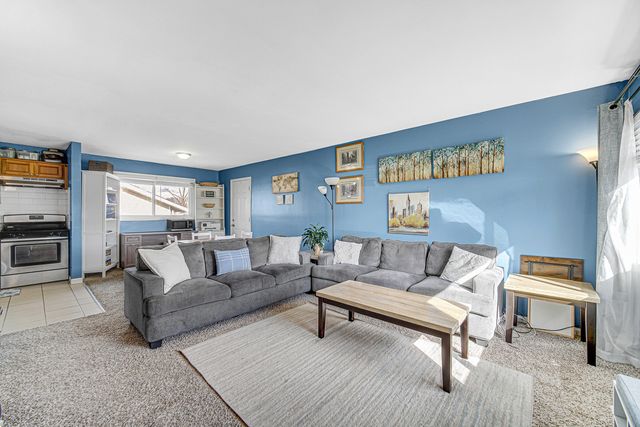 310 Maricopa Lane, Hoffman Estates, IL 60169