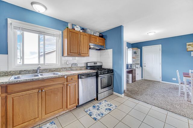 310 Maricopa Lane, Hoffman Estates, IL 60169