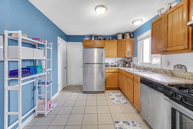 310 Maricopa Lane, Hoffman Estates, IL 60169