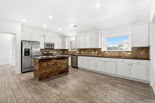 967 Divine, New Braunfels, TX 78130