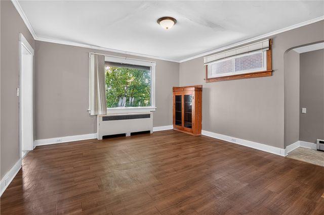 410 Carl St, Mt Oliver, PA 15210