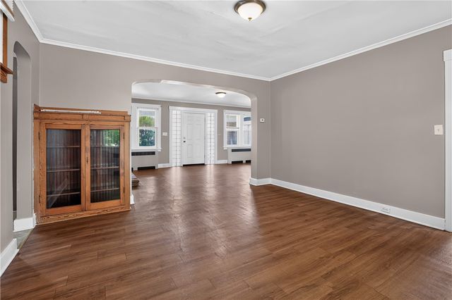 410 Carl St, Mt Oliver, PA 15210