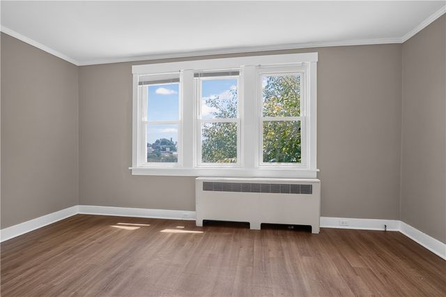 410 Carl St, Mt Oliver, PA 15210