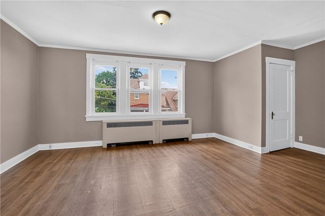 410 Carl St, Mt Oliver, PA 15210