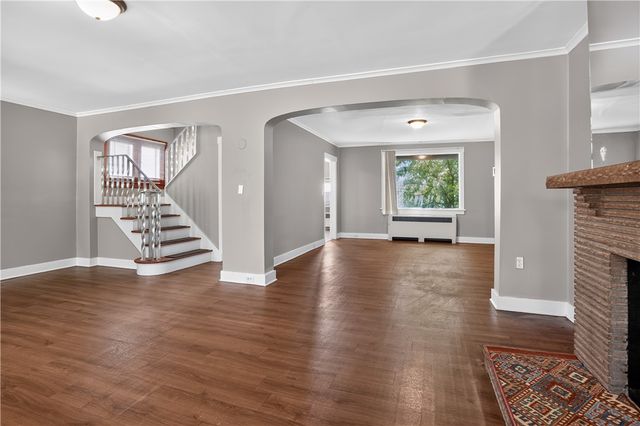 410 Carl St, Mt Oliver, PA 15210