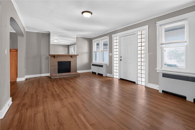 410 Carl St, Mt Oliver, PA 15210