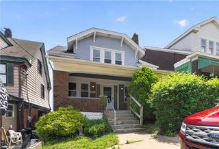 410 Carl St, Mt Oliver, PA 15210