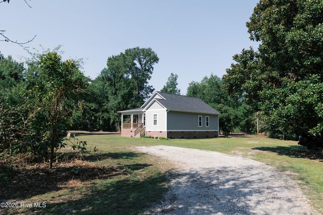 2426 Arrington Bridge Road, Dudley, NC 28333