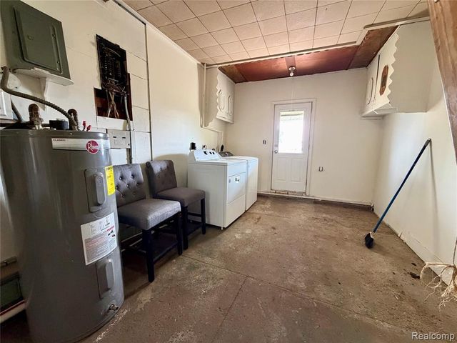 8044 Fremont Street, Westland, MI 48185